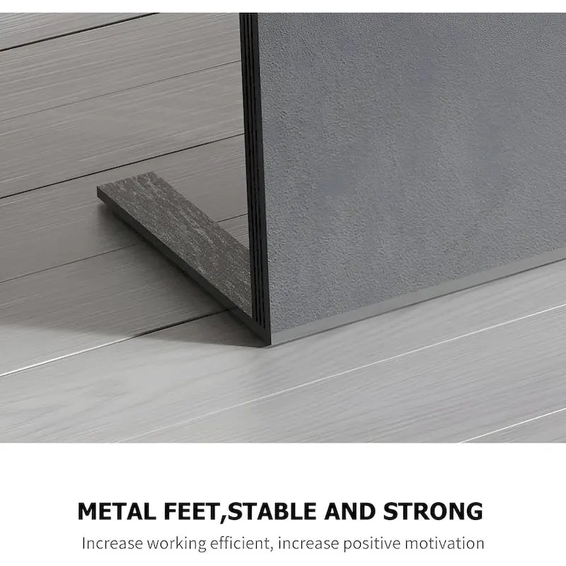 Moderner Schreibtisch aus Holzdekor mit Sichtschutz aus Metall und Kabelmanagement