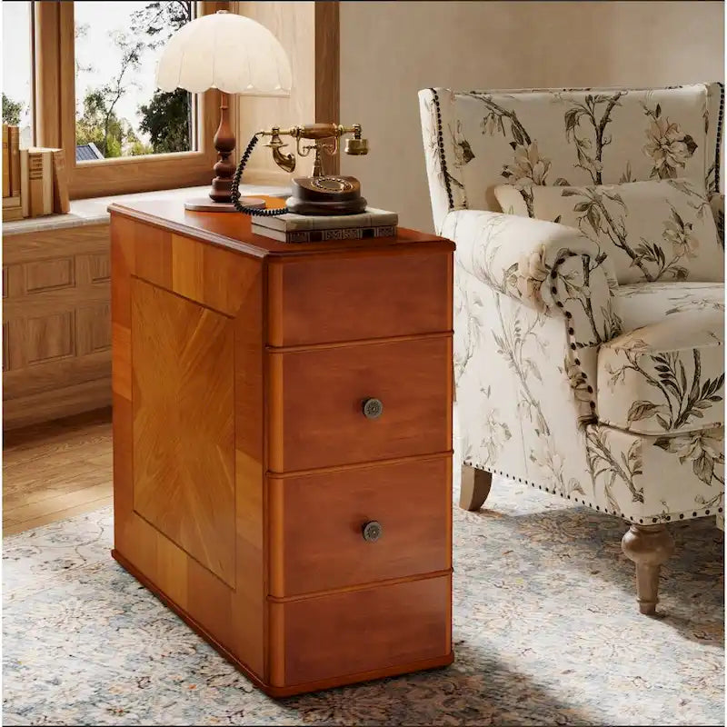 Schmaler Beistelltisch im Vintage-Stil in Braun mit zwei Schubladen und Knöpfen