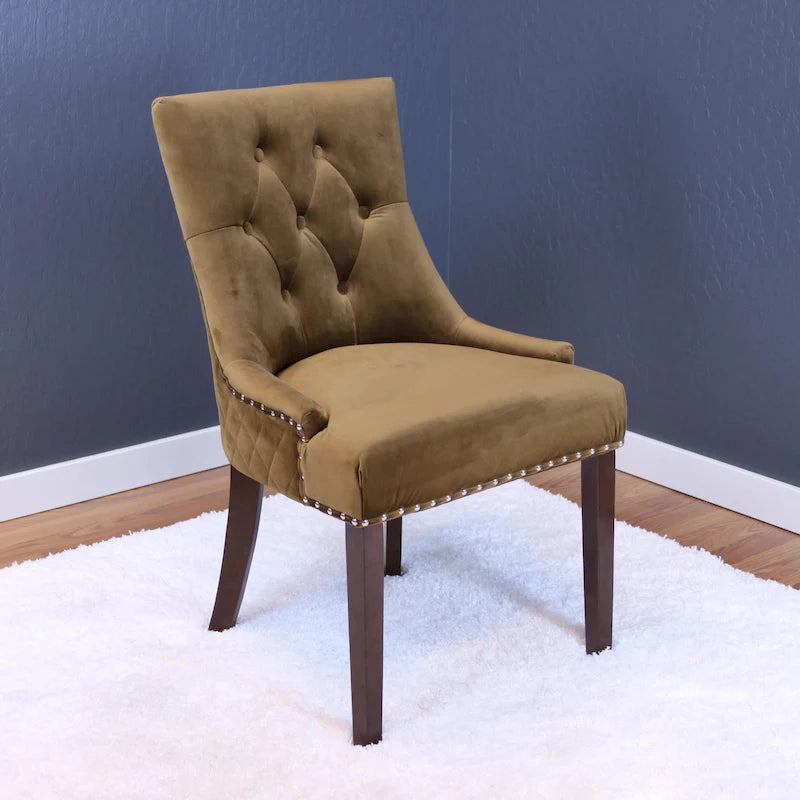 Silla de comedor clásica de terciopelo capitoné con ribete de tachuelas y patas de madera