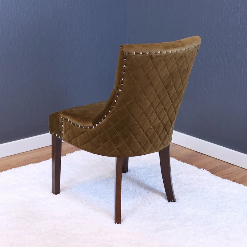 Silla de comedor clásica de terciopelo capitoné con ribete de tachuelas y patas de madera