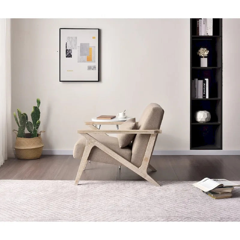 Sillón auxiliar retro tapizado con estructura de madera maciza y cojín