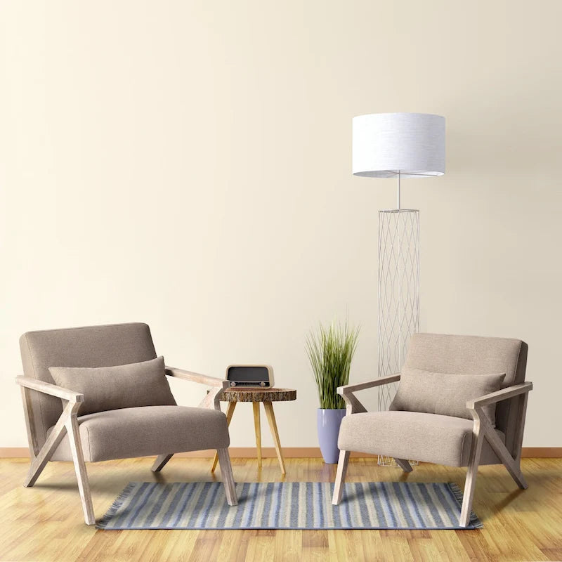 Sillón auxiliar retro tapizado con estructura de madera maciza y cojín