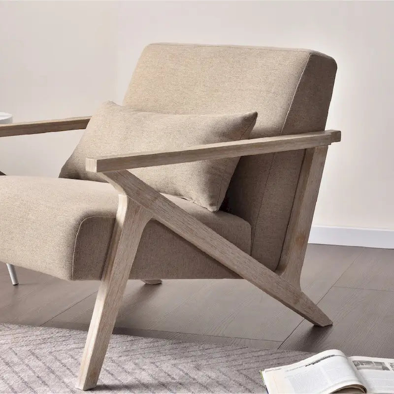 Sillón auxiliar retro tapizado con estructura de madera maciza y cojín
