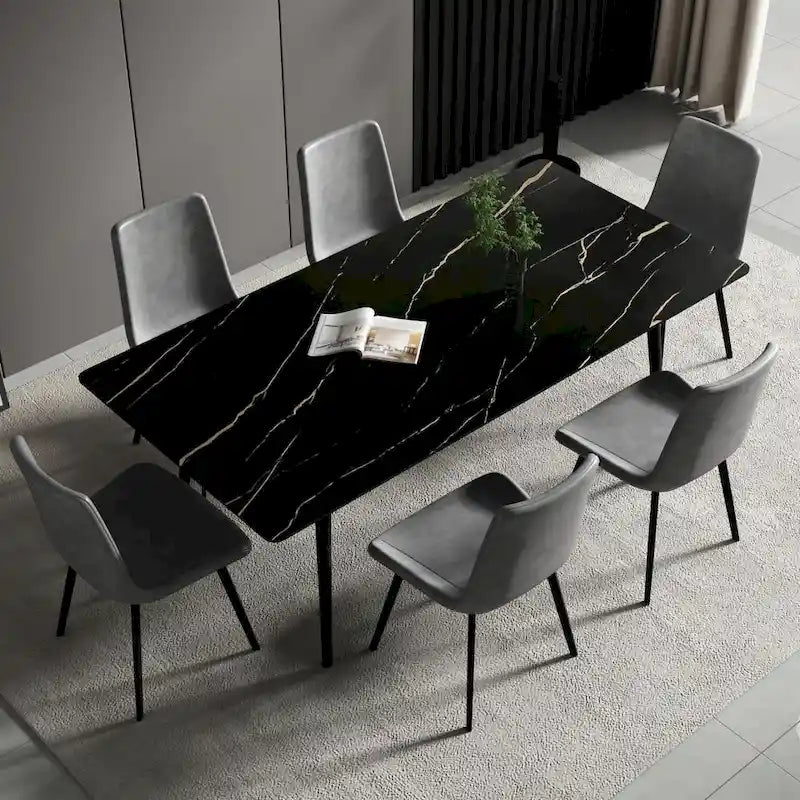 Mesa de comedor rectangular moderna con superficie de piedra y patas de acero negro