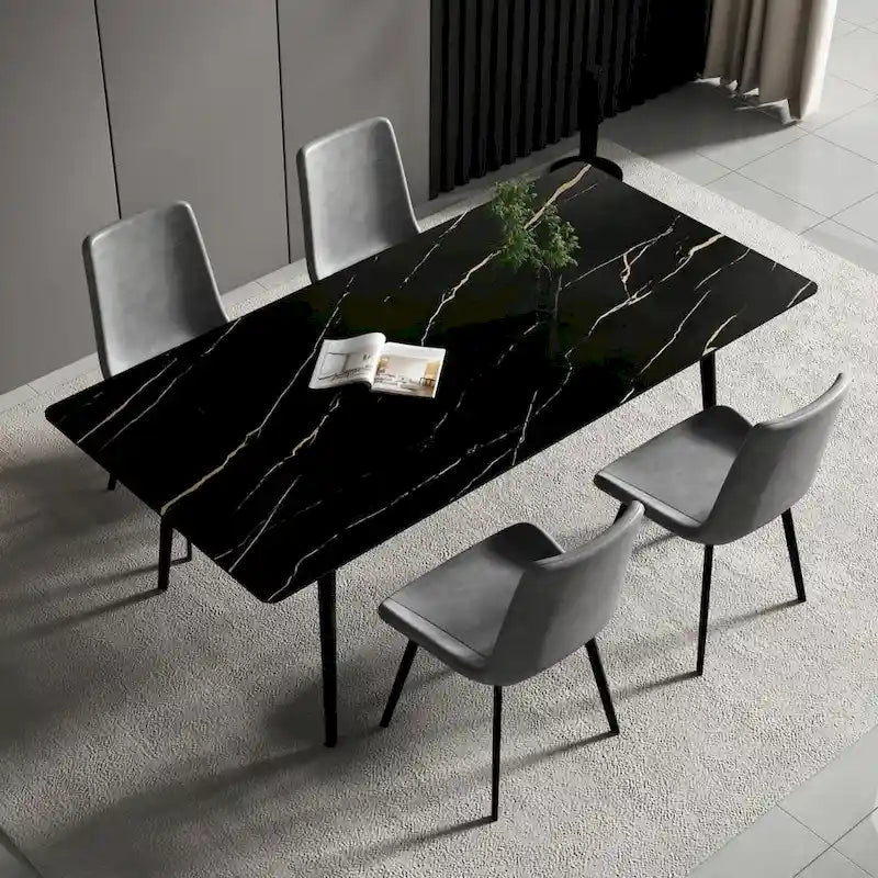 Mesa de comedor rectangular moderna con superficie de piedra y patas de acero negro
