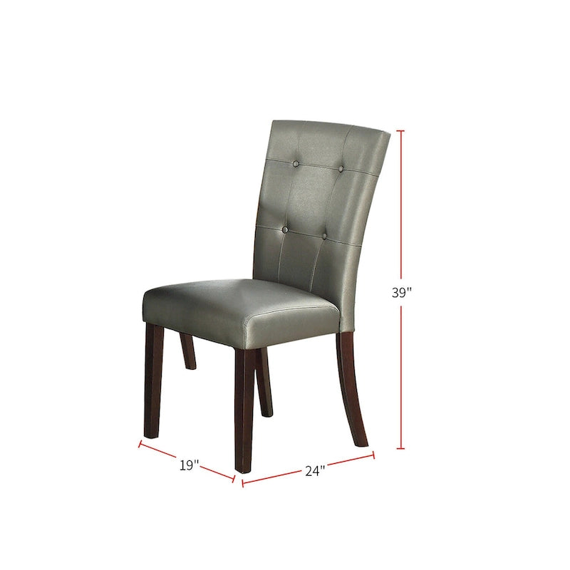 Silla de comedor clásica de cuero sintético con respaldo capitoné y patas de madera