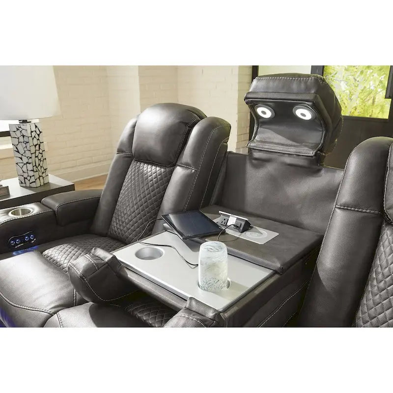 Modernes elektrisch verstellbares Relaxsofa aus Kunstleder mit Ladefunktion und Beleuchtung