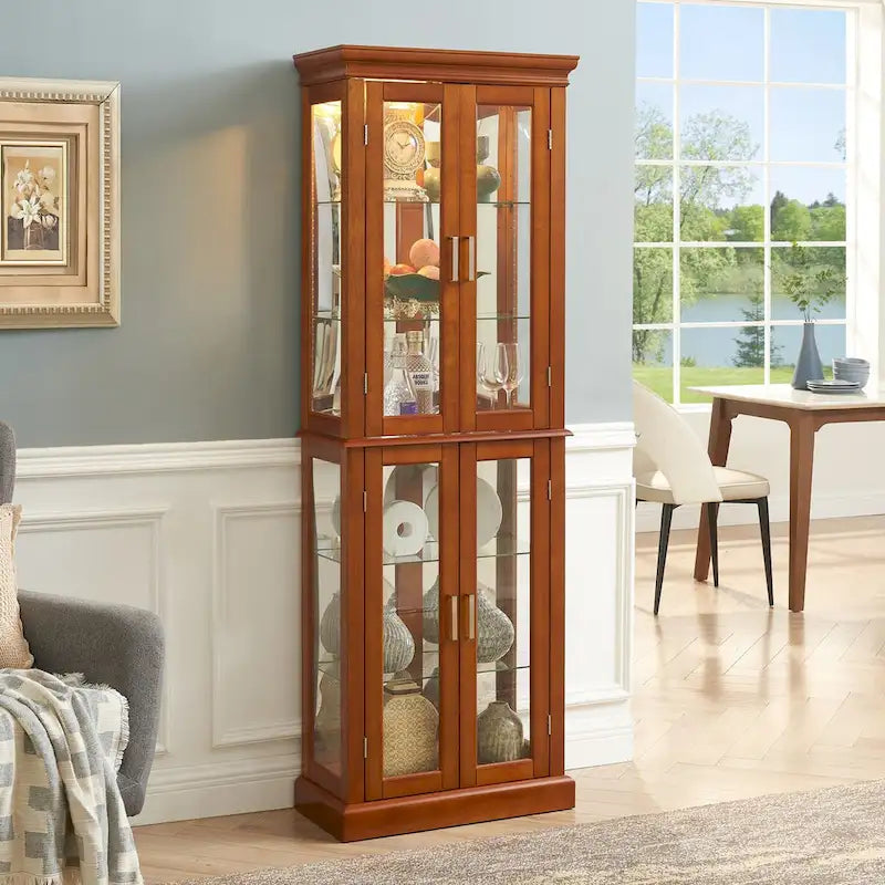 Vitrina clásica de madera con puertas de vidrio e iluminación interior